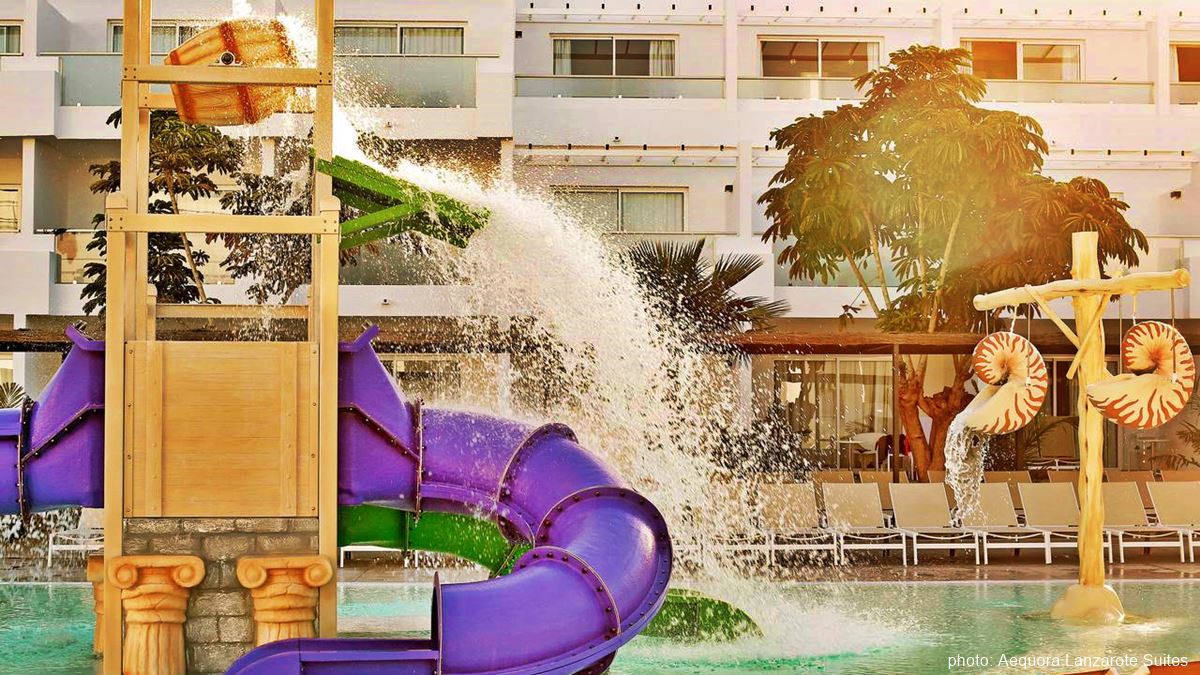 Aequora Lanzarote Suites swimming