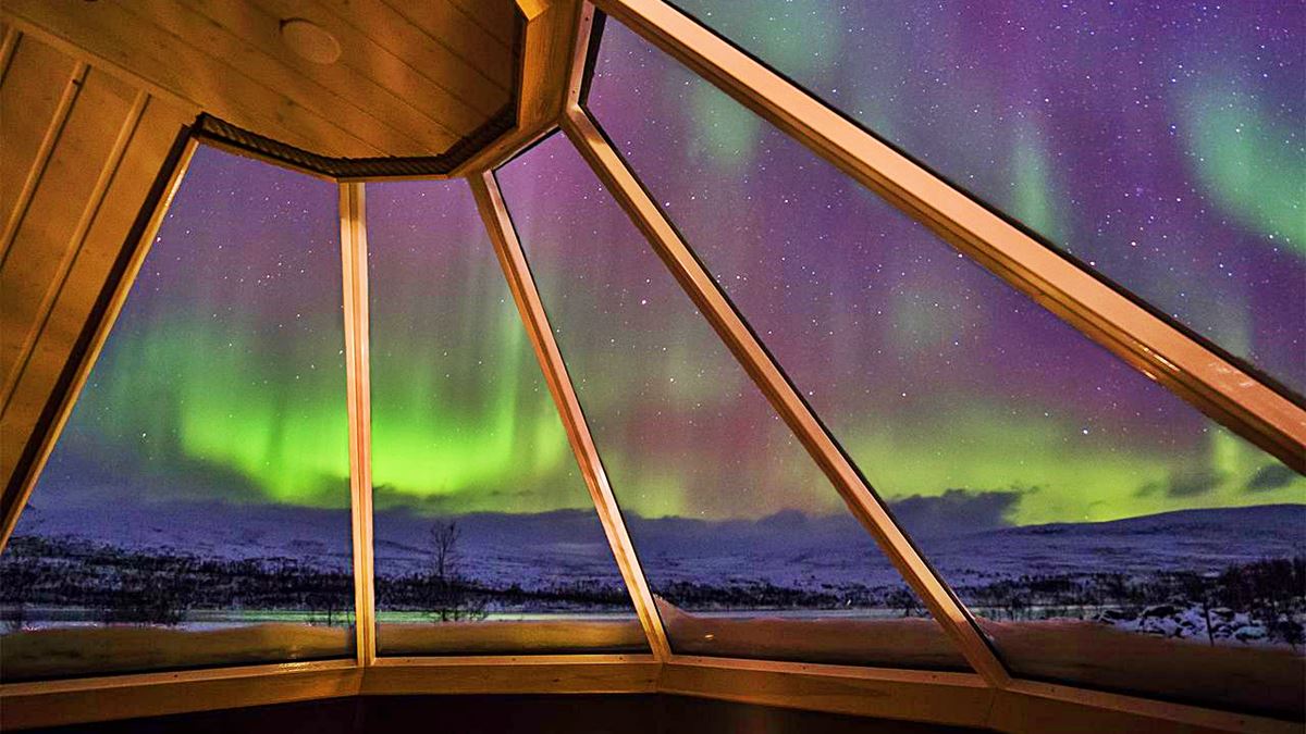 Arctic Land Adventure Glass Igloos 