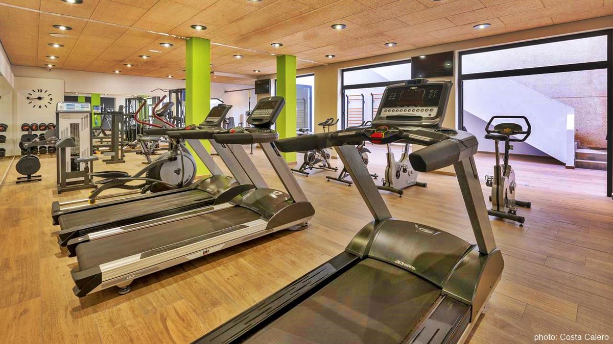 Costa Calero swimming